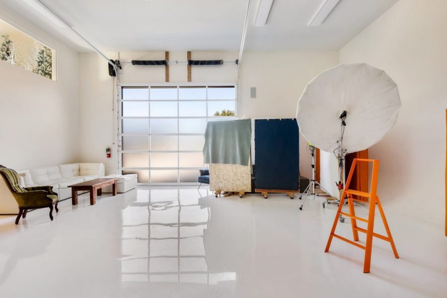 Studio - Slide 3